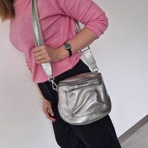 Tasche Metallisch Crossbody Bag Umhängetasche mit breitem Stoffgurt Schultertasche