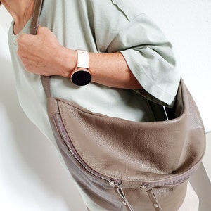 Bauchtasche XXL Maxi Leder Nappaleder Umhängetasche Crossbody Tasche Gürteltasche mit LEDERGURT Dark Taupe