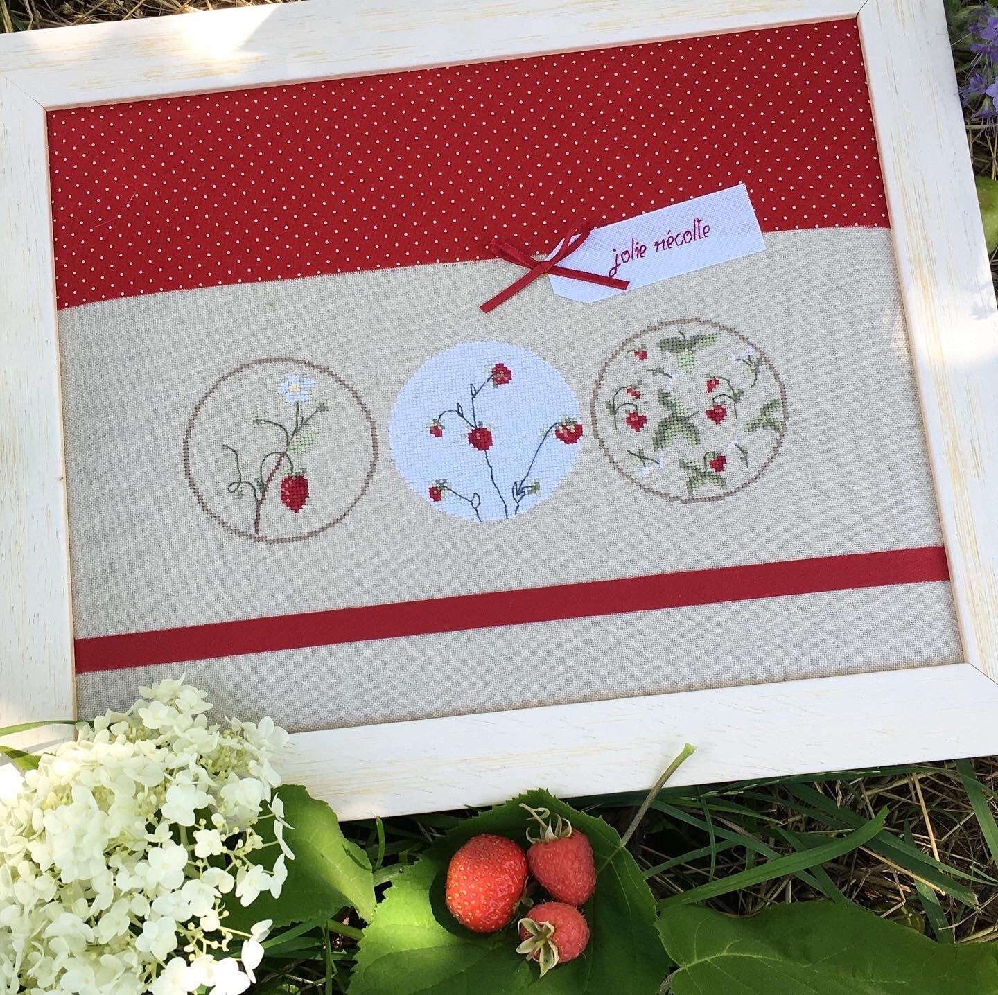 Cadre Point de Croix Fraises et Fraisiers