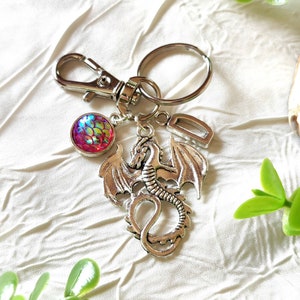 Llavero antiguo de dragón XL personalizado con inicial para hombre, padre, mujer y madre, personalizable, con forma de huevo de resina steampunk.