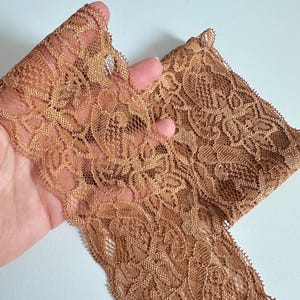 elastic lace headband with flowers, vintage hairstyle, wedding hair accessory, personalized Marron Clair