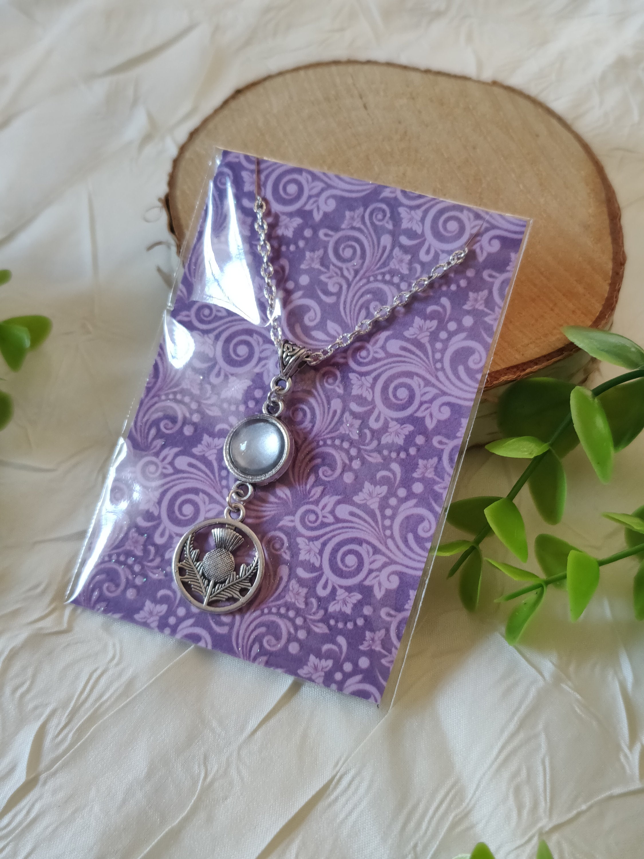 Collana Ispirata A Outlander Con Doppio Cardo Scozzese Sassenach, In Lega, Ciondolo 2,6x3,5 Cm, Regalo Per Fan