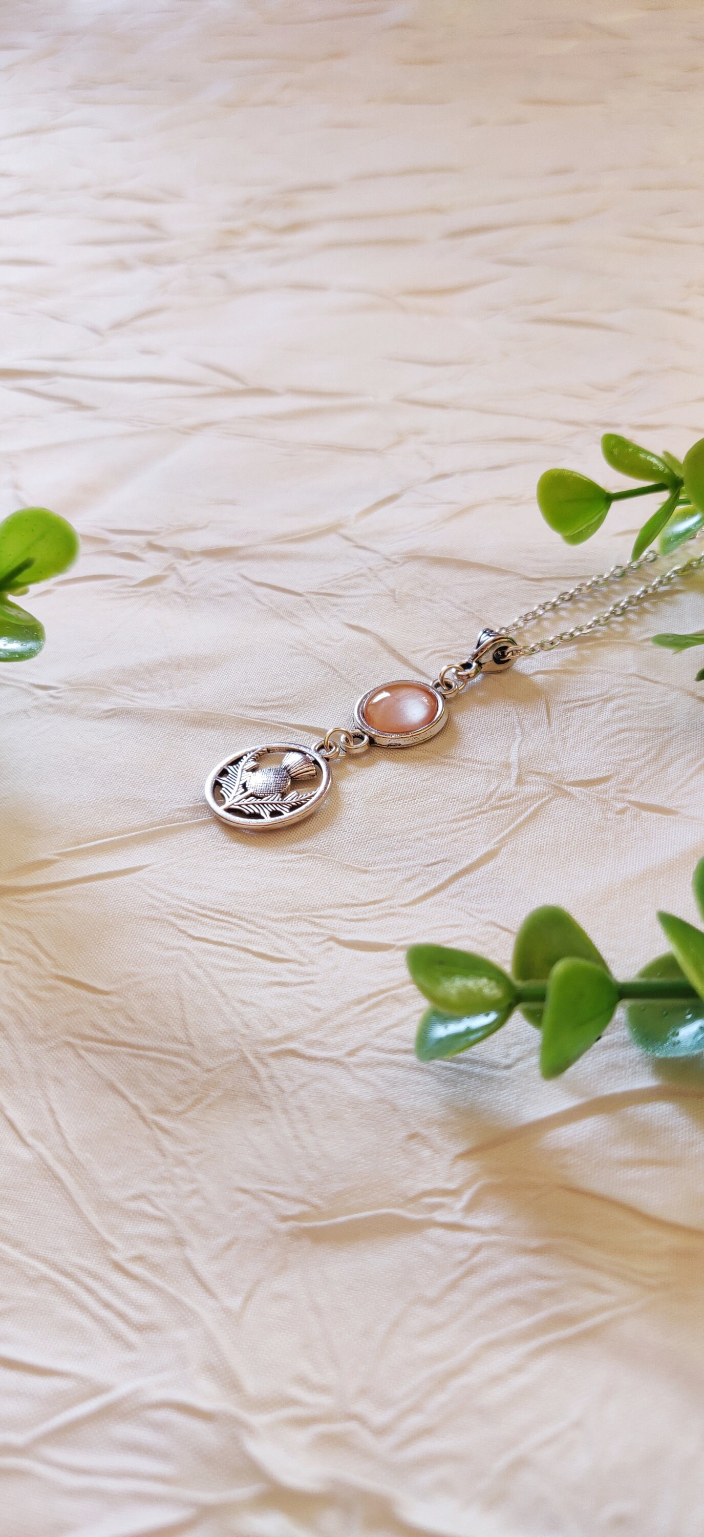 Collana Sassenach Cardo Scozzese – Ciondolo Ispirato A Outlander, Gioiello In Lega Per Fan Scozzesi, Regalo Con Sacchetto In Velluto - 5