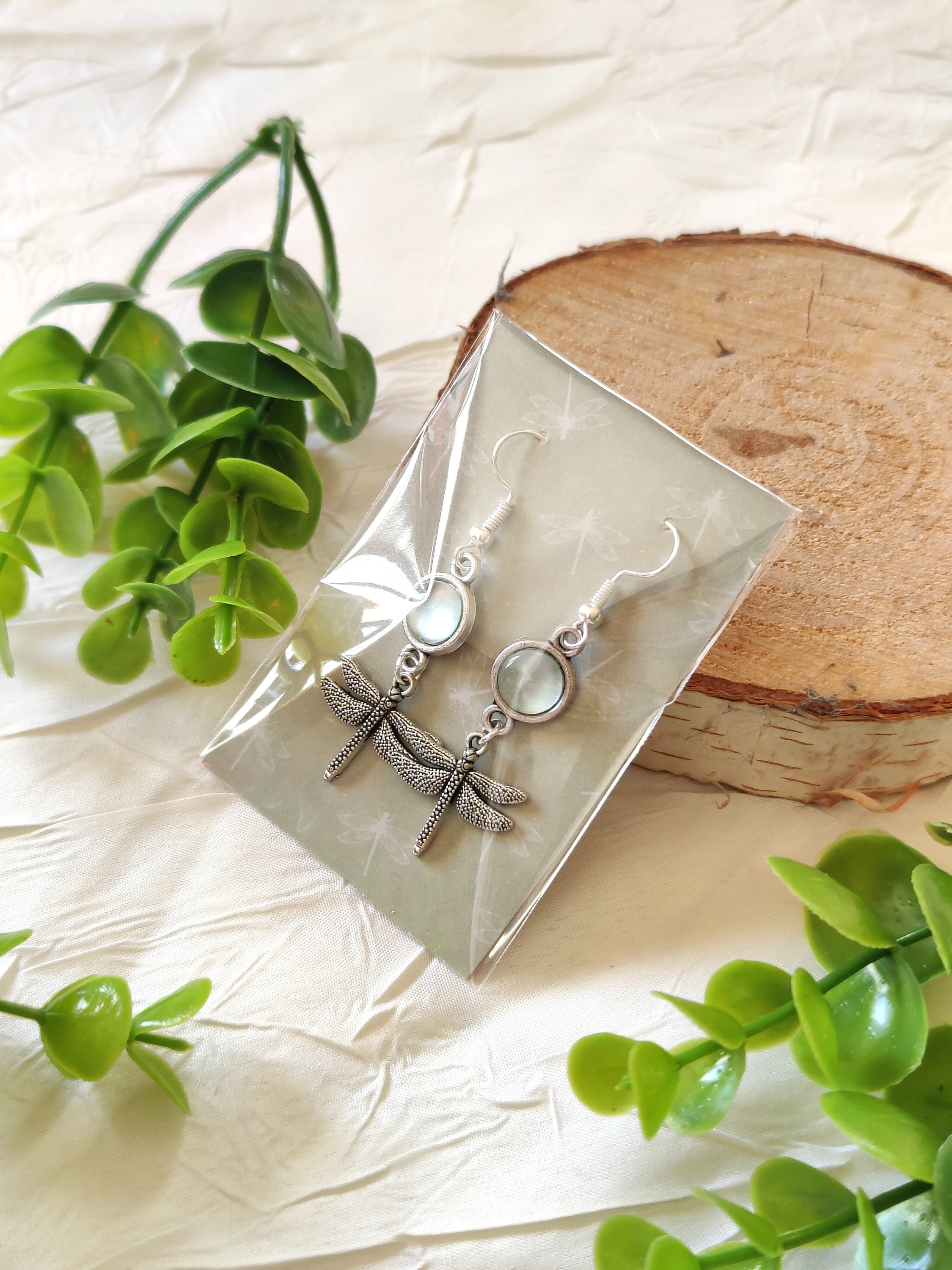 Semplice fiore sintetico arcobaleno pietra di luna orecchini regalo in argento sterling per le ragazze, Argento sterling