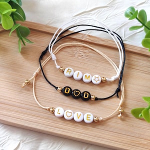 Pulsera con nombre personalizada y cuentas de letras ajustables, ideal como regalo para el Día de la Madre, cumpleaños, baby shower o despedida de soltera, joyería de acero personalizable.
