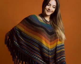 ALPAKA PONCHO | Echter Alpaka Wollponcho | Handgefertigter peruanischer Design Alpaka Poncho für Damen