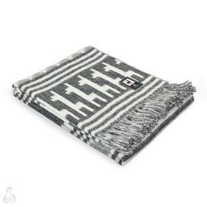 ALPACA BLANKET | TUMI Peruvian Alpaca Throw Blanket | Genuine Alpaca Wool Blanket