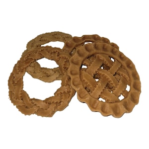 Medium wax ring pie crust