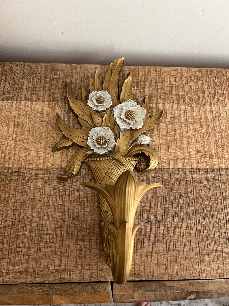 Vintage Gold/White Flowers in Basket Dart Sconce image 8