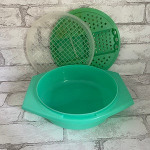 Vintage Green Tupperware Strainer and Cheese Grater With Lid-Tupperware Colander-Kitchen Storage-FREE SHIPPING