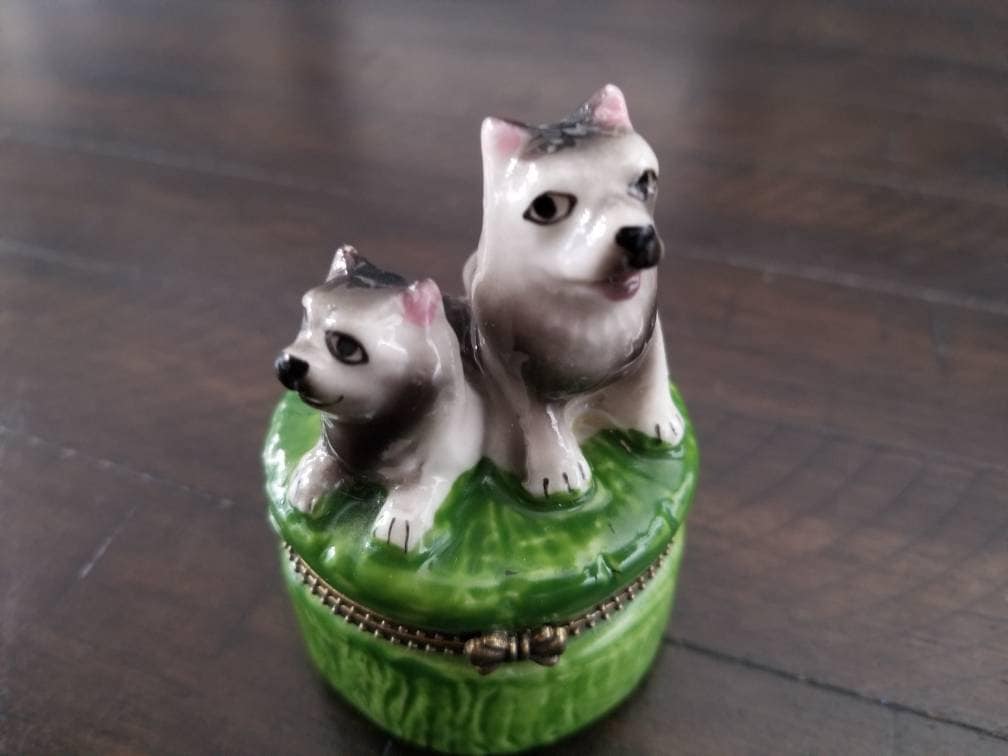 Small Ceramic Hinged Trinket Box With Dogs FREE SHIPPING Etsy UK