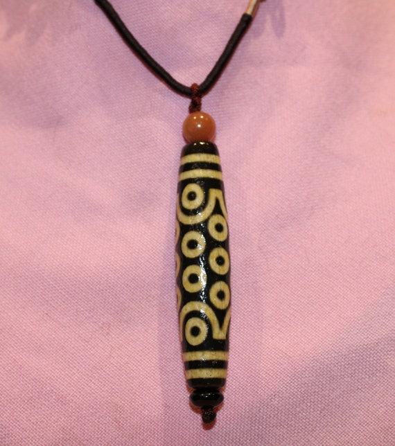 Vintage Antique Tibetan Dzi beads Black agate Pend
