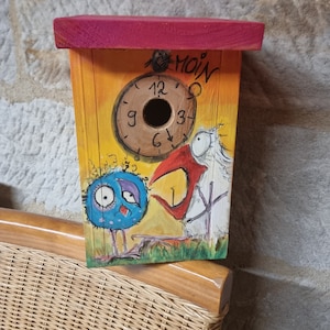 caja nido pintada a mano, caja nido con pájaros de dibujos animados, caja nido original