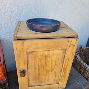 antikes Holzschränkchen ,historischer Nachttopf ,WC Schränkchen, Beistelltisch aus Holz