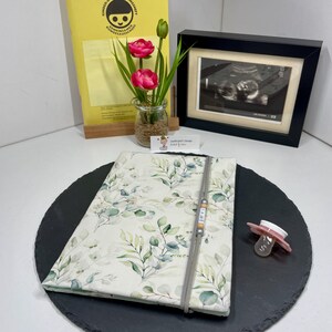 UHeft Hülle Eukalyptus/Untersuchungsheft/Babyausstattung/Gesundheitsheft Schweiz/Geschenk zur Geburt personalisiert/UHeft Hülle Stoff