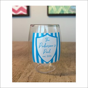 Verres à vin en plastique sans pied personnalisés de 16 oz, imprimés sur mesure, écusson de mariage, aquarelle, écusson de famille, verres à cocktail, fête à la piscine, terrasse