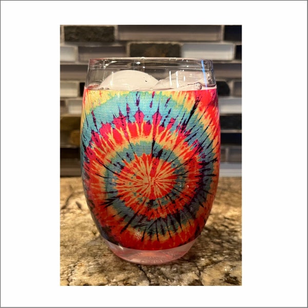 Tie Dye, 16oz stemless plastic wine glasses, Tritan, party favors, cocktails, bachelorette, girls weekend, pool, beach,yacht, festival