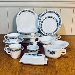 Vintage Corelle, Old Town Blue, Blue Onion Dinnerware Pattern, Corning Ware, Vintage Dinnerware Set