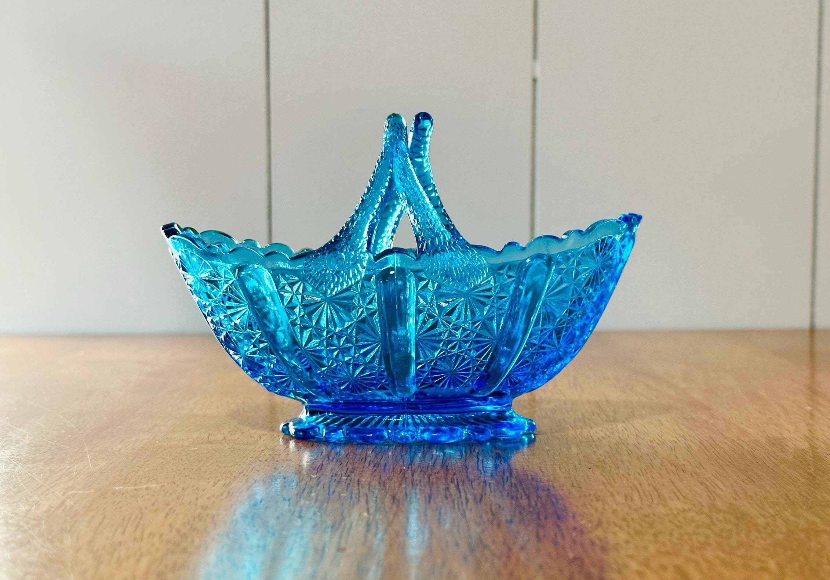 アクアブルー　オパールセント　キャンディディッシュ　花模様の蓋 Fenton Aqua Basket - Etsy