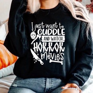 Jag vill bara gosa och titta på skräckfilmer rund hals | Jag vill bara gosa t-shirt | Jag vill bara gosa långärmad t-shirt