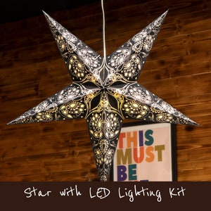 Kit di luci a stella in carta bianca antica e nera con LED USB / Illuminazione ambientale per decorazioni per la casa / Lanterna a stella con motivo in pizzo