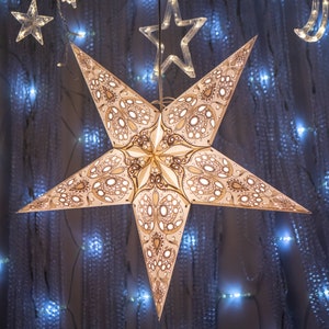 Stella bianca luminosa / Paralume scandinavo / Paralume Hygge / Decorazione per finestre natalizie / Paralume a forma di stella fatto a mano