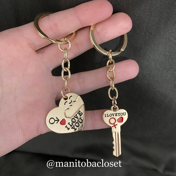 Love couple best sale keychain