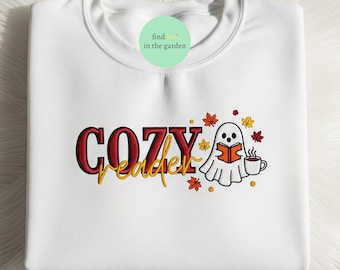 Camisa bordada acogedora con fantasmas leyendo libros, linda camisa de Halloween con fantasmas y libros para amantes de los libros, camisa de otoño con fantasmas para lectores, lectura otoñal