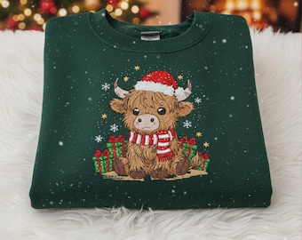 Sudadera navideña bordada con vaca de las Tierras Altas, bonito suéter navideño de animales de granja, camiseta navideña del oeste, regalo para amantes de las vacas campestres