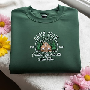 Cabin Crew Bachelorette Besticktes Sweatshirt, Individuelles Camp Bachelorette Shirt, Wandern Bach Party Rundhalsausschnitt, See Reise Brautjungfer Geschenk T-Shirt