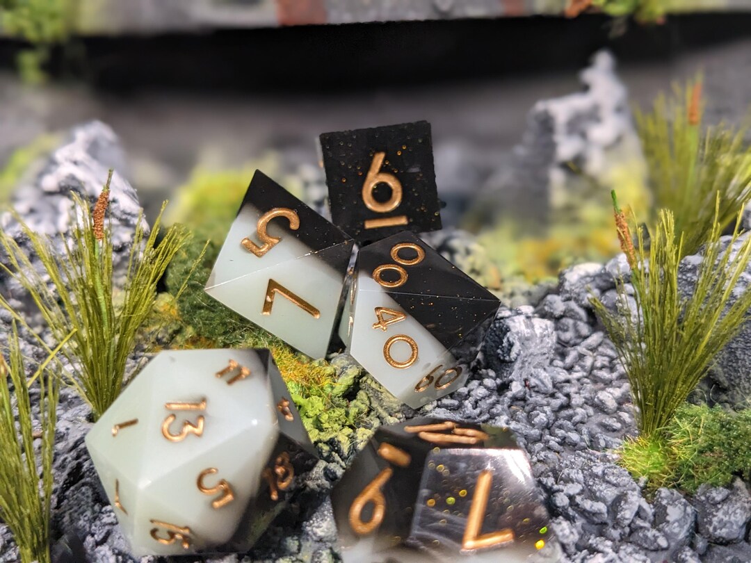 Dd Set Black and Pearl Sharp Edge D&D Dice Set - Etsy
