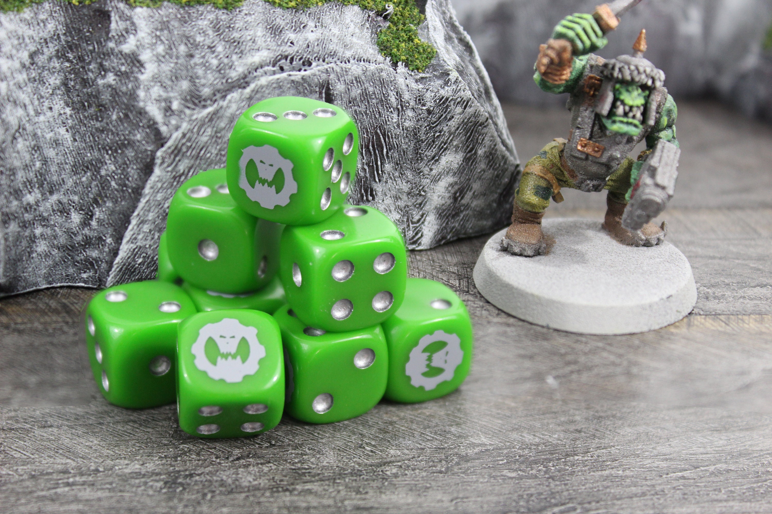 Ork COG Dice 10x Inspired by Warhammer 40K - Etsy