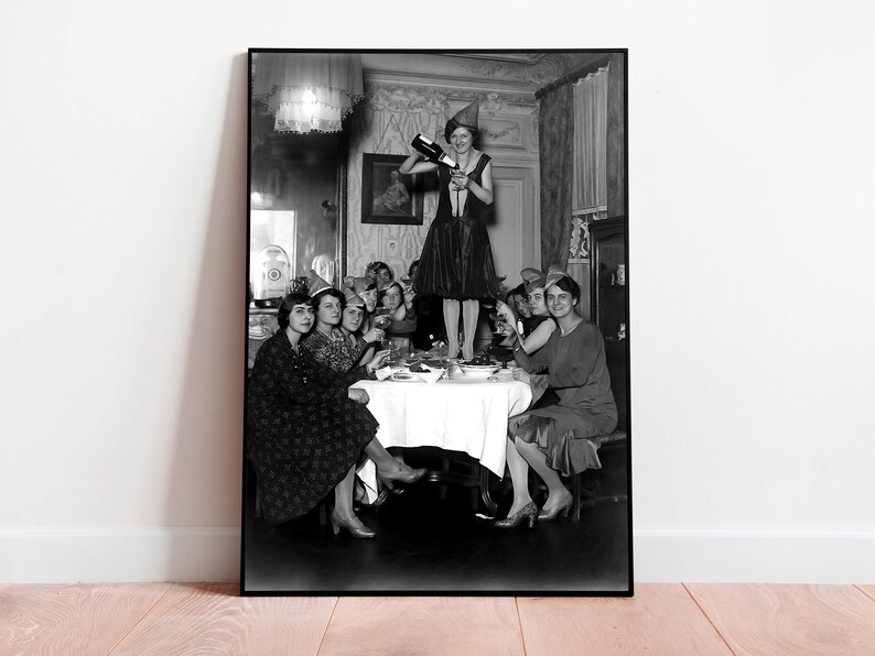 Women Drinking Wine Print, 1920, Prohibition Ends Poster, Black and White, Cocktail Wall Art, Feminist Print, Alcohol Poster, Bar Cart Decor