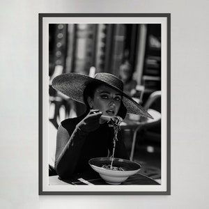 Women Eating Pasta in Italy Print, Black and White, Spaghetti Poster, Vintage Photo, Kitchen Wall Art, Dining Room Decor, Digital Download