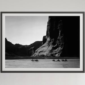 Impressão de cowboy vintage, preto e branco, arte de parede ocidental, foto do oeste selvagem, presentes e decoração de nativos americanos, download digital, decoração de caverna do homem