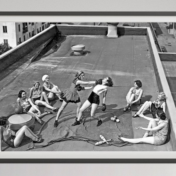 Women Boxing Print, Black and White Wall Art, Vintage Photography, Boxing Girls Poster, Teen Girl Room Decor, Retro Wall Art, Feminist Print