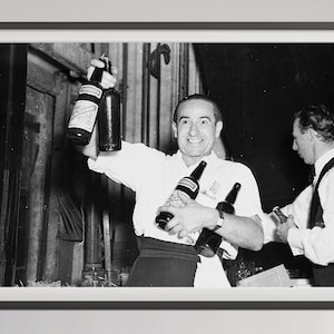 Impresión de carrito de bar, póster de cerveza vintage, blanco y negro, foto de la prohibición, descarga digital, decoración de cueva de hombre, arte mural con alcohol, regalo para amantes de la cerveza
