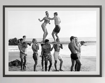 Surfers Beach Party Print, Czarno-biała sztuka ścienna, Fotografia w stylu vintage, Plakat letni, Dekoracja domu na plaży, Sztuka do druku, Pobieranie cyfrowe