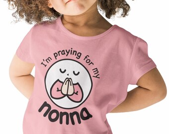 Sto pregando per MY NONNA Tee, Magliette per bambini, Magliette per bambini cristiani, camicie per bambini, magliette cristiane, magliette di fede, magliette per bambini carini