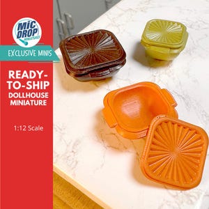 Dollhouse Miniature Food Storage bowl set with lids- square; Vintage; 1:12 scale