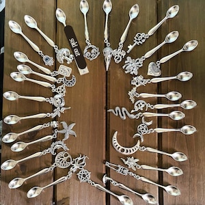 Cucharas de bruja, cucharas de boticario, cucharas de incienso, decoración espeluznante, herramientas de altar, regalo de bruja, colgantes de cuchara