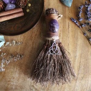 Triquetra Crystal Broom, Witch's Besom, Witch's Protection Altar Broom, Cinnamon Broom, Witchy Decor, Choose Your Crystal