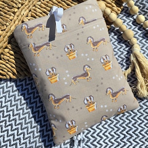 Buchhülle Dackel, Gepolsterter Buchumschlag für Hunde mit Tasche, Mini Dax Pup Schutztasche, Staubschutzhülle aus Stoff, Geschenke für Buchliebhaber