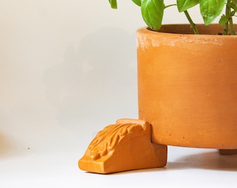 Terra Cotta Pot Feet: Decorative Plant Risers, Set of 3
