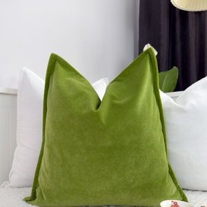 Plush Velvet Kelly Green Pillow Cover, Apple Green Velvet Cushion Cover, Green Lumbar Pillow, All size available