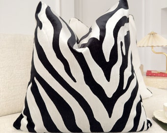 Luxe fluwelen zebra kussensloop voor woondecoratie Fluwelen sierkussen voor bank, fluwelen zwart-wit kussen kussenslopen (alle maten)