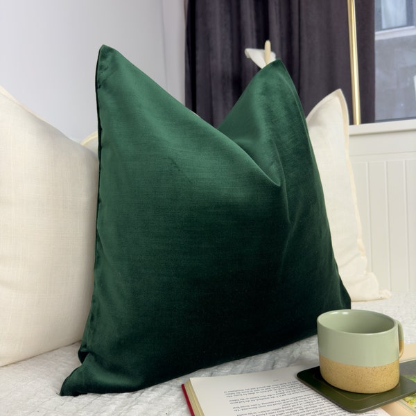 Housse de coussin en velours vert foncé Housse de coussin vert émeraude Housse de coussin lombaire en velours vert (toutes les tailles)