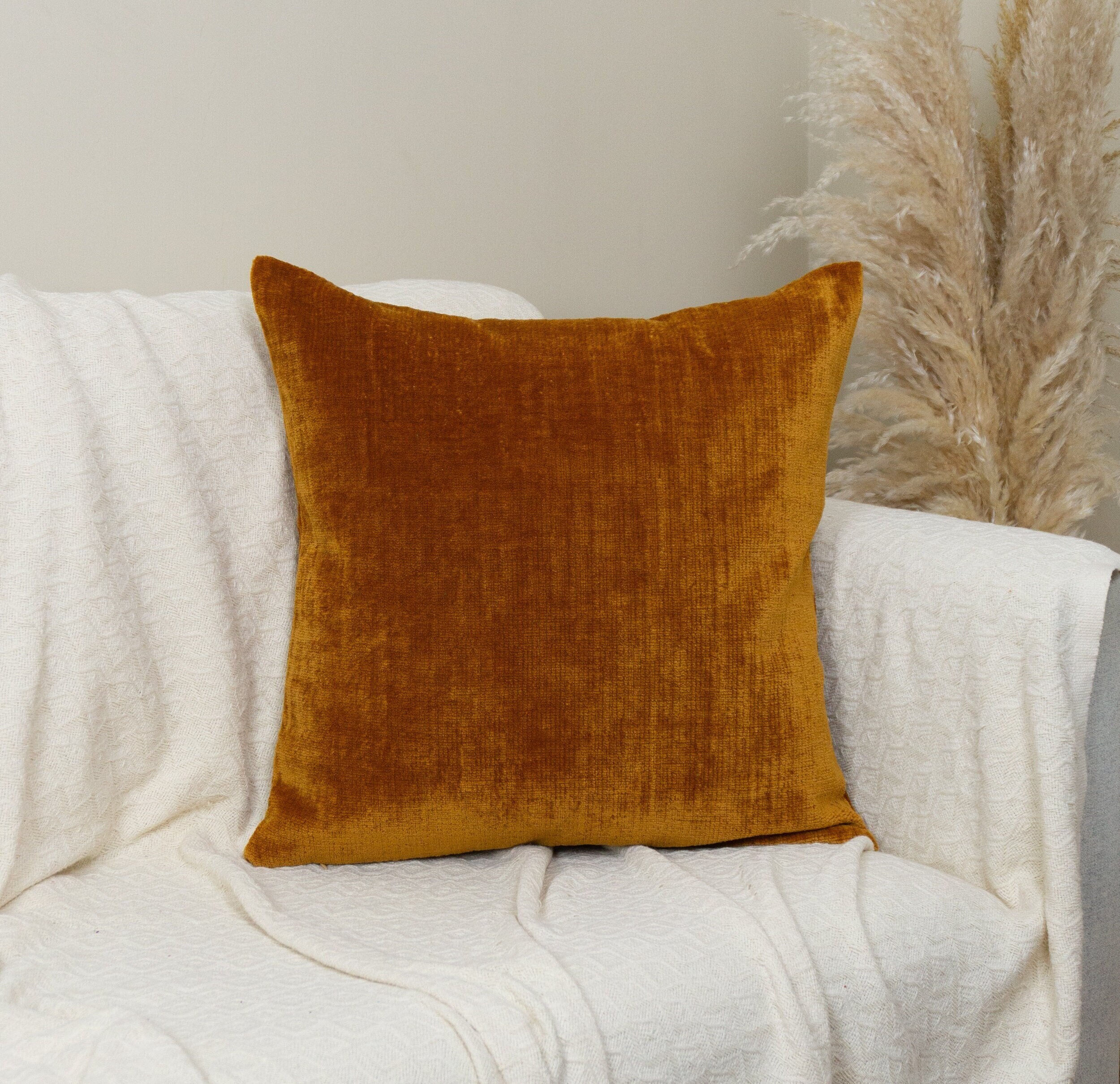 Lush velvet pillow covers discount