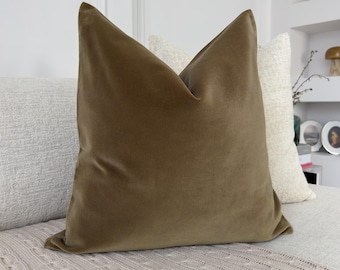 Funda de almohada de terciopelo color topo de algodón; Cojín decorativo neutro para sofá o cama (Todos los tamaños)