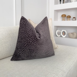 Funda de almohada marrón de terciopelo con relieve, decoración moderna para el hogar, funda de almohada decorativa lumbar (todos los tamaños) imagen 13